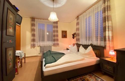 Gloednitz House | Pet-Friendly Gasthof-Pension Hochsteiner with Great Ratings