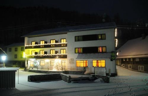 Stadl an der Mur House | Inviting Gasthof-Pension Ortner: Pet-Friendly Getaway
