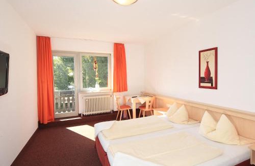 Rieden am Forggensee House | Pet-Friendly Getaway at Gasthof Rössle with Restaurant Access