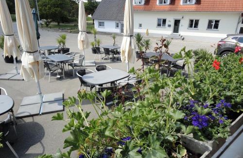 Hoßkirch Apartment | Discover Gasthof Reiterstuben: Family-Friendly Retreat