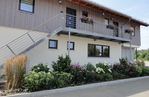 Hoßkirch Apartment | Peaceful Gasthof Reiterstuben Apartment with Pool & Kitchen