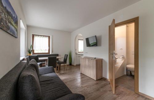 Caminata di Tures Hotel | Pet-Friendly Gasthof Residence Brugghof with Ocean Views