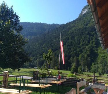 Bad Ischl Hotel | Top-Rated Gasthof Rettenbachalm: Family & Pet Friendly Retreat