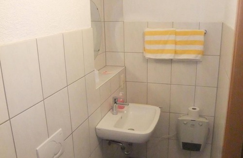 Zell im Fichtelgebirge House | Inviting Gasthof Rotes Roß: Family-Friendly with Dining