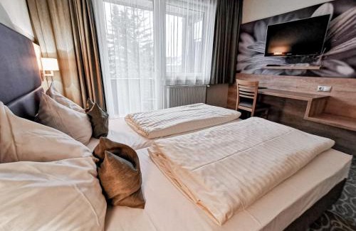 Lienz Hotel | Discover Gasthof Schlossberghof: Family-Friendly Getaway