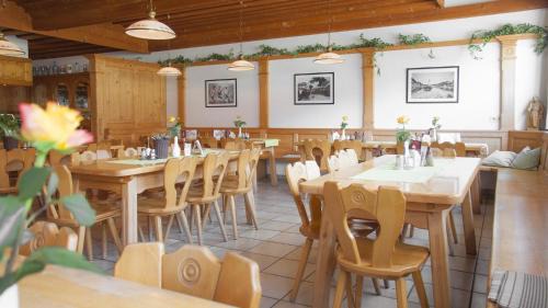 Hettenshausen Hotel | Discover Gasthof Schrätzenstaller: Pet-Friendly Retreat