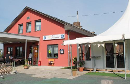 Litzelsdorf House | Gasthof Sonnenterrasse: 24h Self-Check-in & Family-Friendly