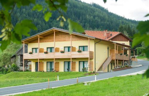 Bischoffeld Hotel | Discover Gasthof Wachter: Pet-Friendly with Spa & Dining