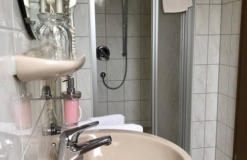Saerbeck Hotel | Cozy Gasthof Waldesruh: Family-Friendly with Dining Options