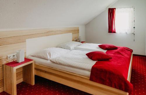 Zedlitzdorf Hotel | Welcoming Gasthof Wunder: Pet-Friendly Stay with Breakfast