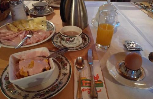 Sankt Nikolai im Solktal Hotel | Discover Gasthof zum Gamsjäger: Family-Friendly Retreat