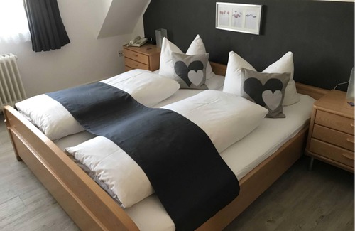 Zell im Fichtelgebirge House | Discover Gasthof ZUM Waldstein: Rated 9.4 with Breakfast