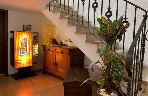 Asperg Hotel | Cozy Gasthof zum Bären: Family-Friendly & Pet Welcoming