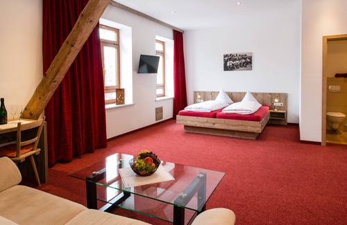 Gorisried House | Guest Rated 9.6 at Gasthof zum Hirsch with Eco-Friendly Dining