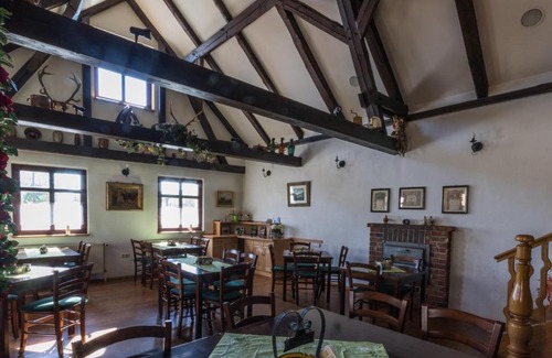 Raddusch House | Cozy Gasthof zum Slawen: Hot Tub and Family-Friendly Stay