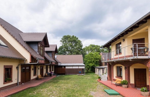 Raddusch House | Cozy Gasthof zum Slawen: Hot Tub and Family-Friendly Stay
