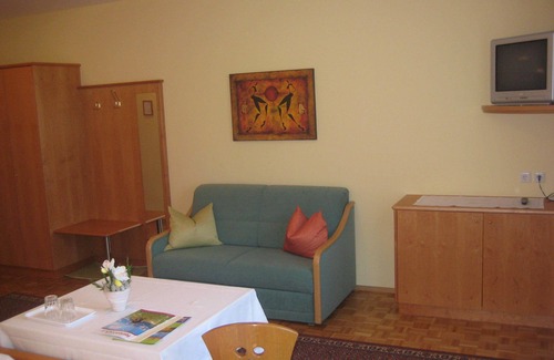 Inzing Hotel | Experience Comfort at Gasthof zum Stollhofer - Rated 8.8