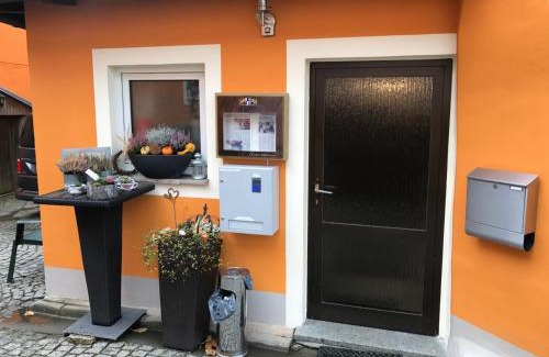 Zell im Fichtelgebirge House | Cozy Gasthof zum Waldstein: Pet-Friendly Retreat Awaits