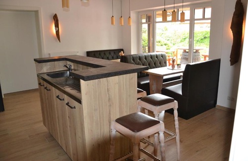 Lastrup Apartment | Guest Favorite: Gasthof Zumdohme with Complimentary Breakfast