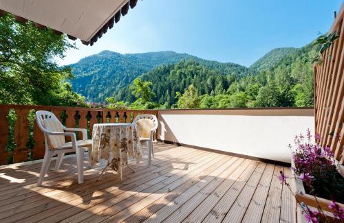 Cornedo All'isarco Hotel | Discover Gasthof Zur Sonne: Family-Friendly Retreat with Spa