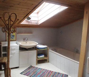Pettneu am Arlberg Hotel | Guest Rated: Gasthof zur Traube with Pool & Pet-Friendly Stays