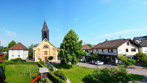 Steinbach Hotel | Discover Gasthof zur Traube: Pet-Friendly Getaway & Pool