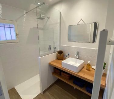 Mers-les-Bains House | Gaston Hotel: Family & Pet-Friendly Retreat with 9.6 Rating