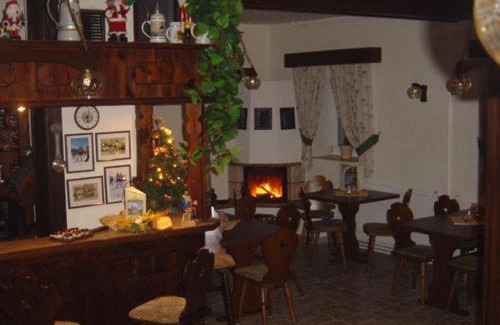 Dorfchemnitz House | Pet-Friendly Retreat at Gaststätte & Pension Alte Mühle