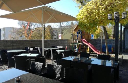 Biberach an der Riss House | Family-Friendly Gaststätte Peperoni with Dining Delights