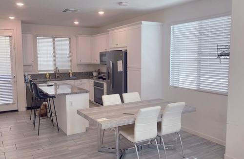 Upland House | Peaceful Retreat with Pool and Spa Near Transportation