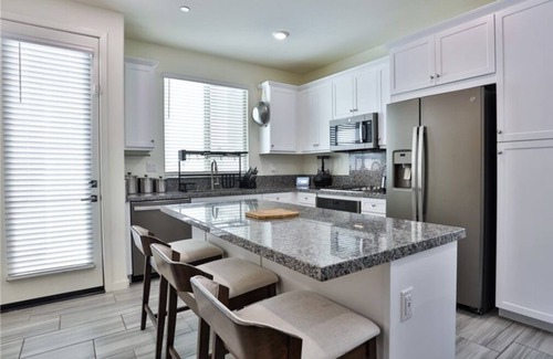Upland House | Peaceful Retreat with Pool and Spa Near Transportation