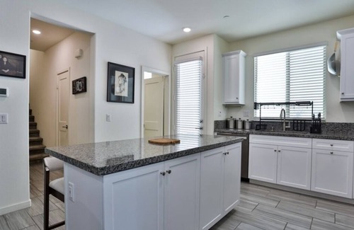 Upland House | Peaceful Retreat with Pool and Spa Near Transportation