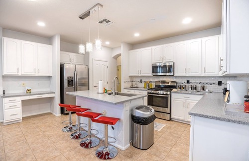 Laveen Village House | Inviting Single Family Home in Gated Community