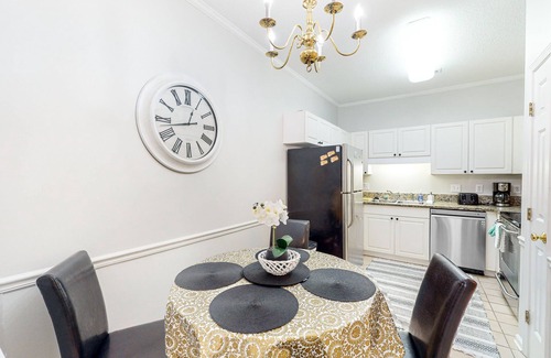 Vaught Condo | Gated Condo with Pool, Tennis & Beach Access - 10/10 Rated