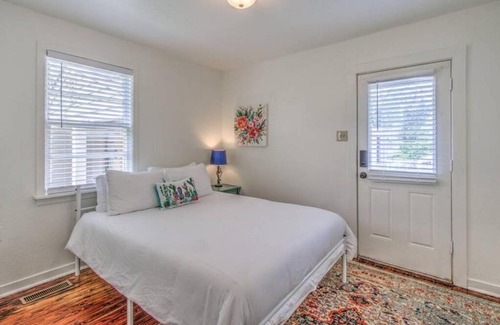 Midtown Apartment | Tranquil Cottage Retreat: Ideal Midtown Location Awaits