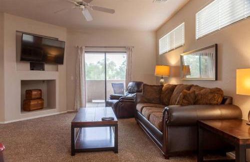 Fox Crossing House | Elegant Ocotillo Townhouse with Heated Pool & Spa