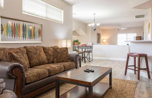 Fox Crossing House | Elegant Ocotillo Townhouse with Heated Pool & Spa
