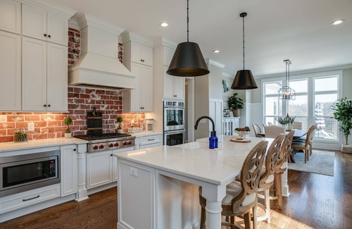 Thompson's Station House | Private Estate with Pool and Hilltop Views, Rated 10/10