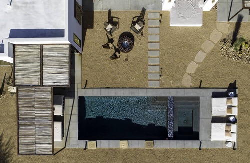 Yucca Valley Villa | Exquisite Desert Villa with Pool & Spa for Intimate Weddings