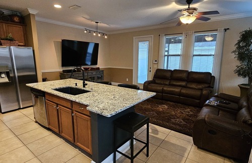 Sanford House | Inviting 3-Bedroom Townhome Near Sanford & Lake Mary Junction