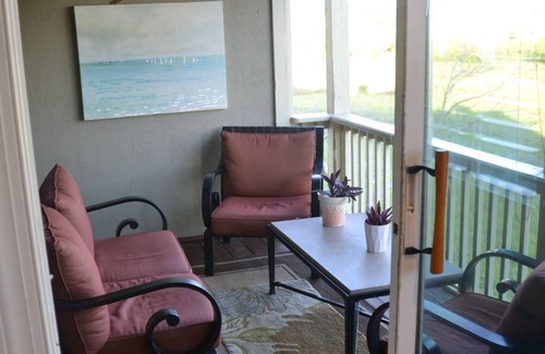Seabrook Island Condo | Secluded Marsh View Retreat with Pool and Oceanfront Access