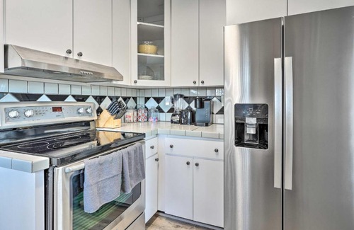 Ludlam House | Family-Friendly Gated Home in Southern Miami, 22 Mi to Downtown