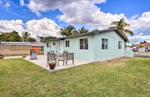 Ludlam House | Family-Friendly Gated Home in Southern Miami, 22 Mi to Downtown