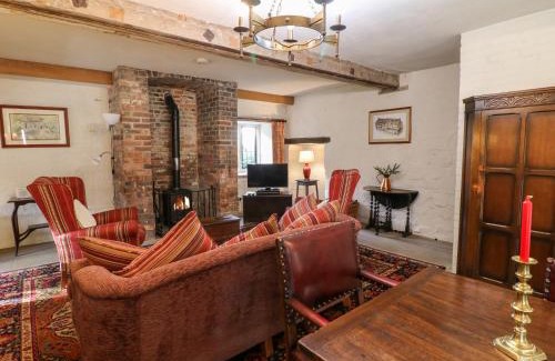 Polesworth House | Discover Gatehouse Croft: Pet-Friendly 4-Star Retreat