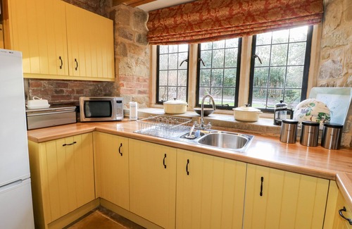 Polesworth Cottage | Gatehouse Croft: Pet Friendly with Breakfast & Kitchen Access