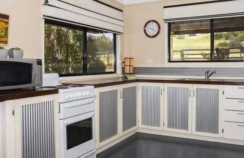 Dugandan Other | Exceptional Gatekeepers' Cabin: Family-Friendly Retreat