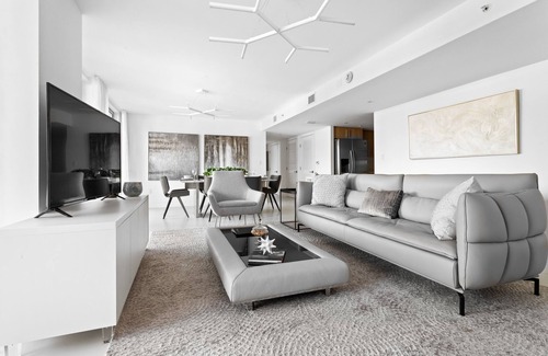 Bay Harbor Islands Apartment | Gateway 2BR Apartment with Rooftop Pool - Perfect for Families