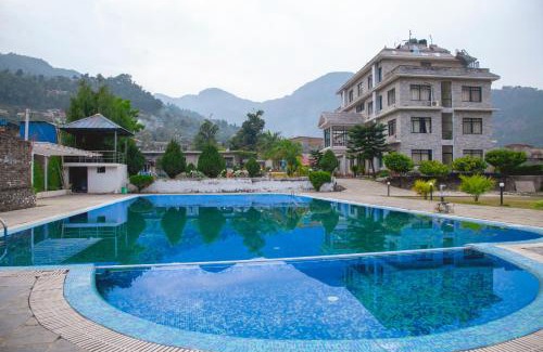 Gandaki Zone Hotel | Gateway Himalaya Resort: Family-Friendly Retreat with Pool