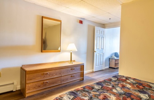 Medway Hotel | Gateway Inn: Family-Friendly Stay with Breakfast Included