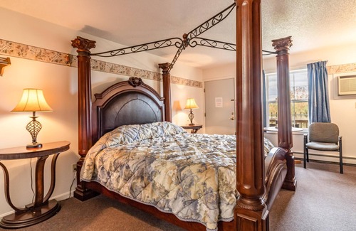 Medway Hotel | Gateway Inn: Family-Friendly Stay with Breakfast Included